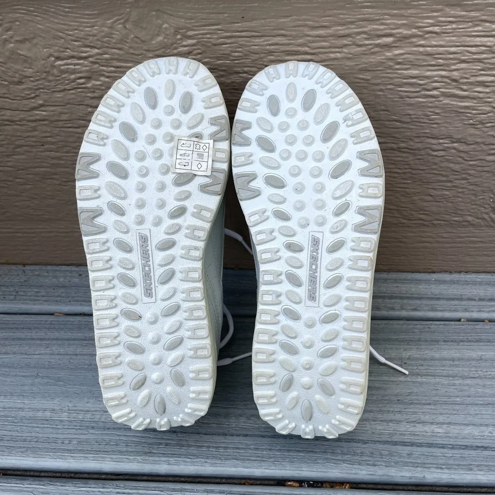Sketchers Shape Ups Fitness Sneakers Women's Size 6  2009 White NEW No Box  NWOB